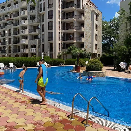 Anita A15 Family Sunny Apartment